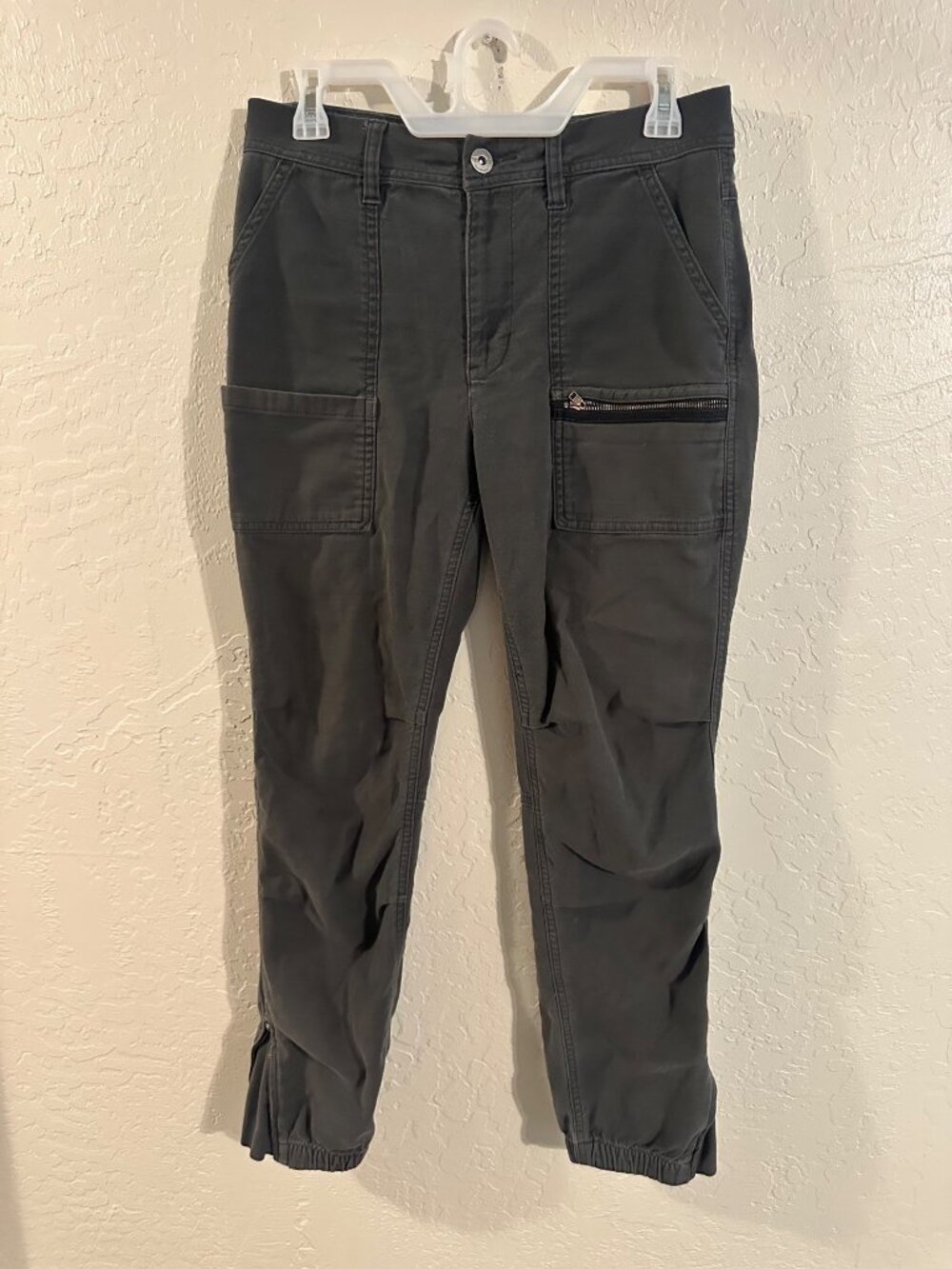 REI Women’s Grey Zipper Straight Leg Utility Cargo Outdoor Cotton Spandex Jeans